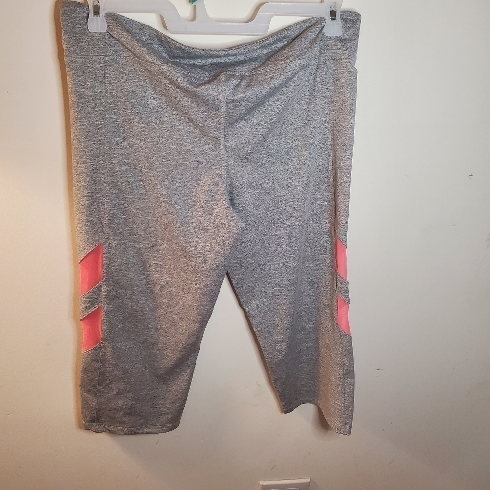 Aviva Sports yoga pants capri Size 2XL